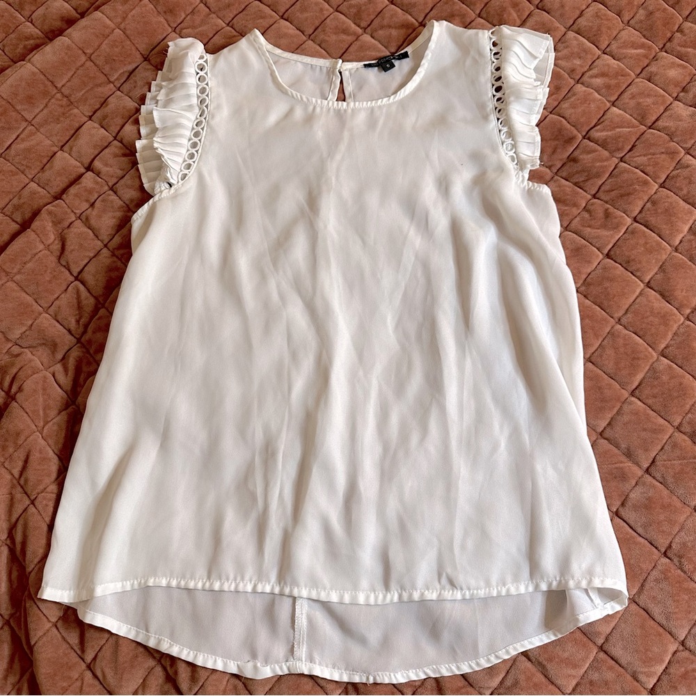 White flowy sleeve blouse